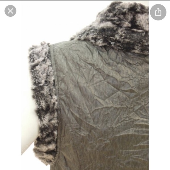 Vest - Picture 4 of 7